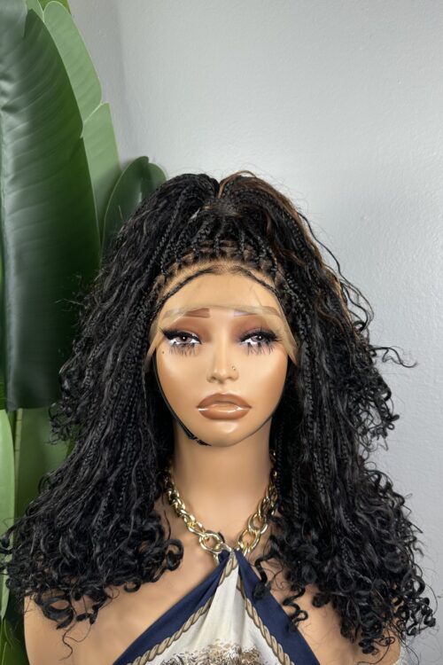 DEBBY – PERRUQUE EN TRESSE FULL LACE AVEC DES BOUCLES 100% HUMAINS