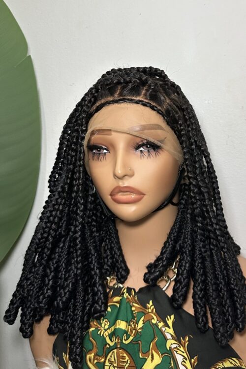 KENZA – PERRUQUE EN TRESSE COURTE 1B